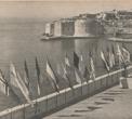 Zastave šesnaest zemalja sudionica IX. šahovske olimpijade na terasi Umjetničke galerije u Dubrovniku 1950. godine